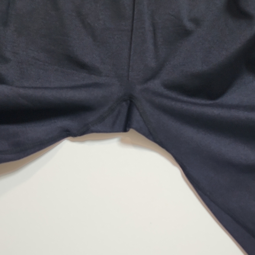 Fabletics Navy Seamless Mesh Detail Leggings | Women’s XS (12” Waist, 22” Inseam - Picture 5 of 7